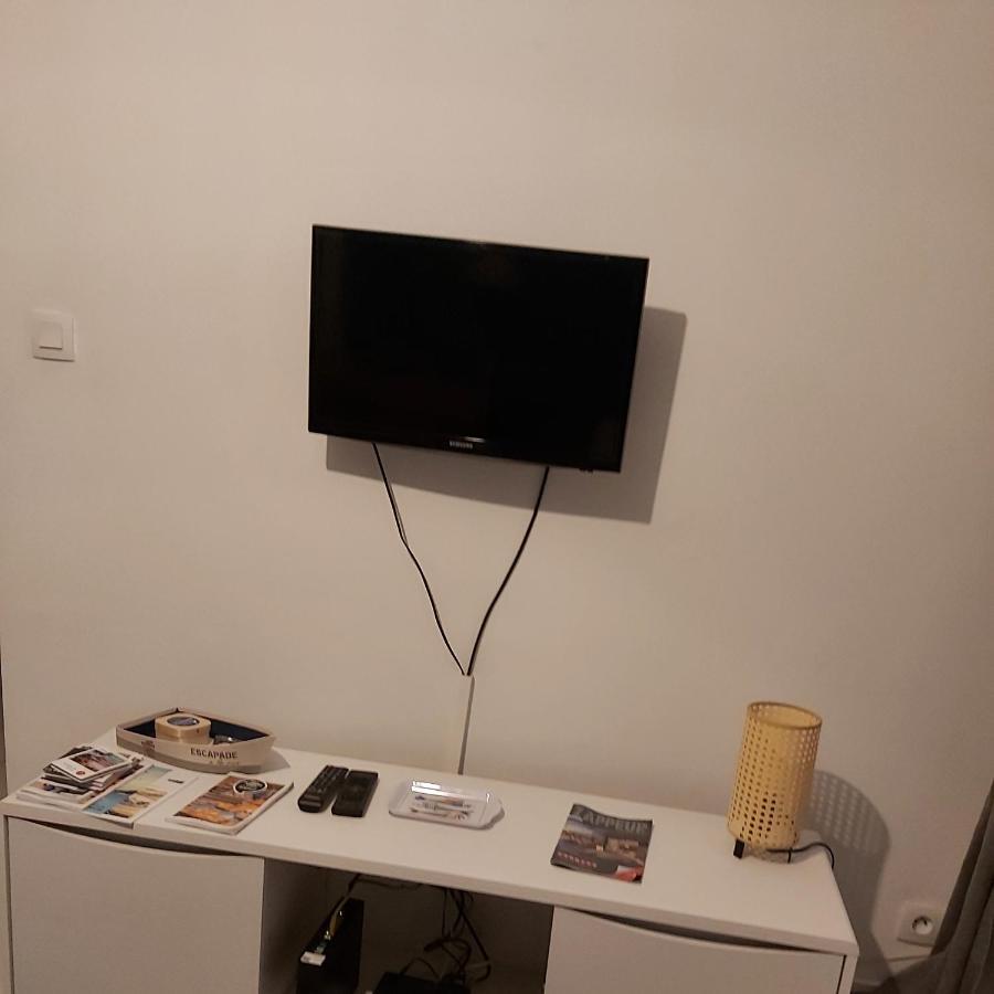 T2 Parking A Reserver Wi-Fi 10' A Pied Du Port Vannes Dış mekan fotoğraf