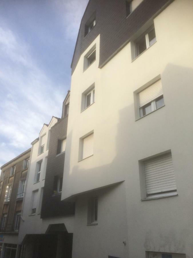 T2 Parking A Reserver Wi-Fi 10' A Pied Du Port Vannes Dış mekan fotoğraf